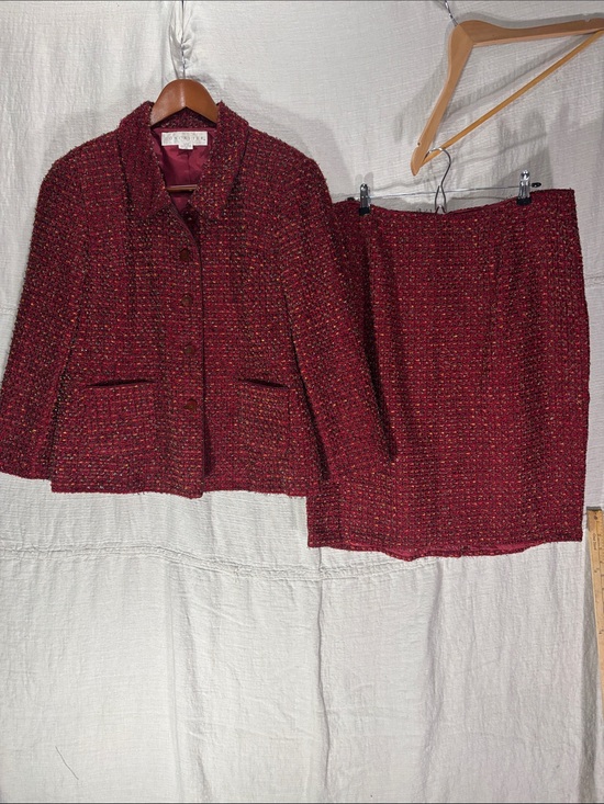 Doncaster Dresses & Skirts - VTG Doncaster Tweed 2-Piece Skirt Suit Set Burgundy Red Metallic Size 18 USA EUC